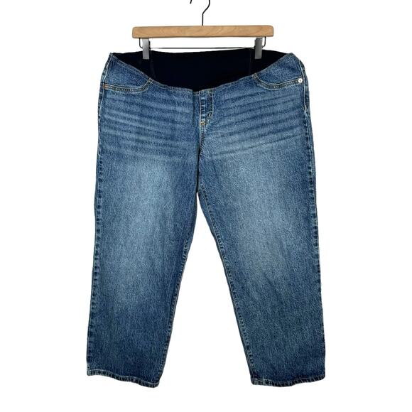 Isabel Maternity | Vintage Straight Medium Wash Full Panel Blue Denim Crop Jeans - Picture 5 of 12